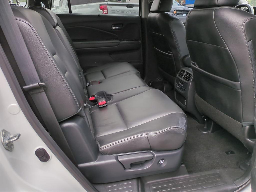 used 2022 Honda Pilot car, priced at $27,794