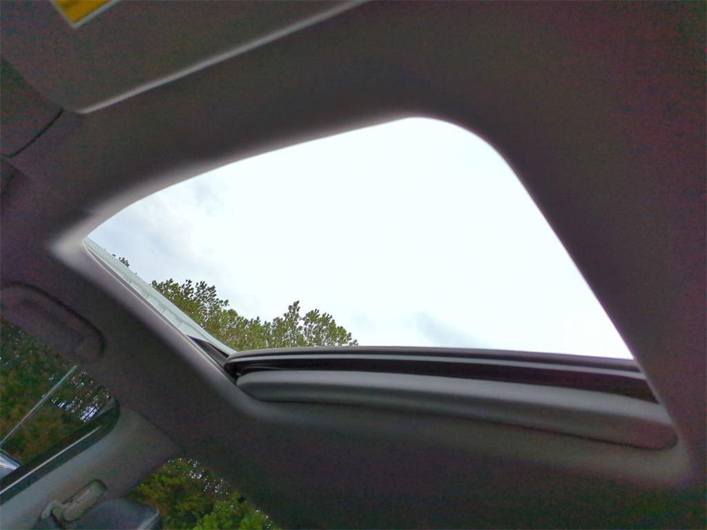 used 2022 Honda Pilot car, priced at $27,794