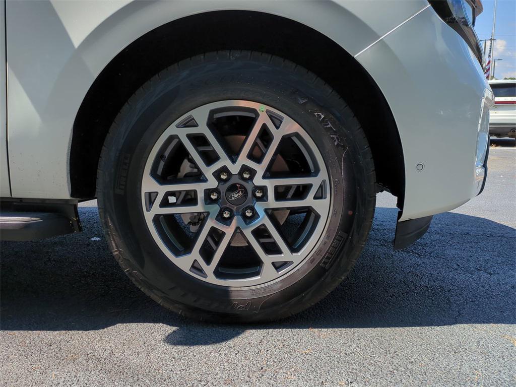 new 2025 Ford Expedition Max car, priced at $71,184