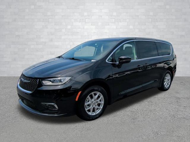 used 2024 Chrysler Pacifica car, priced at $28,976