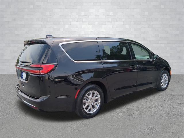 used 2024 Chrysler Pacifica car, priced at $28,976