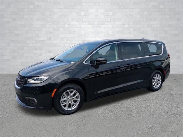 used 2024 Chrysler Pacifica car, priced at $28,976