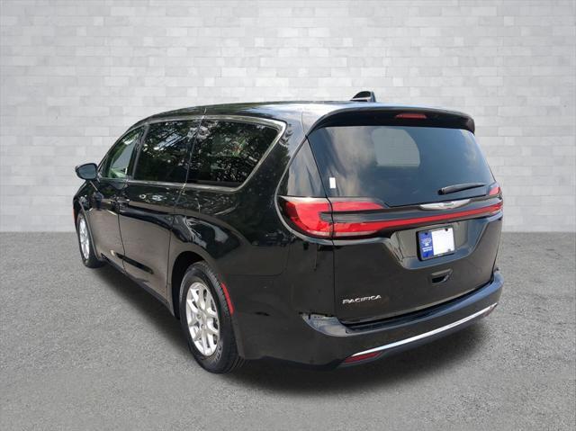 used 2024 Chrysler Pacifica car, priced at $28,976