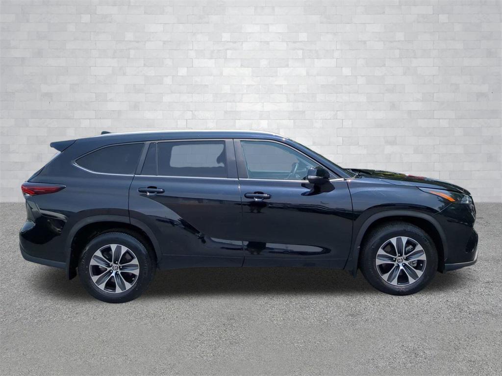 used 2024 Toyota Highlander car, priced at $42,939
