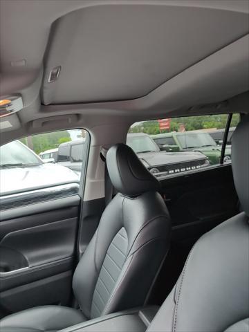 used 2024 Toyota Highlander car, priced at $43,004