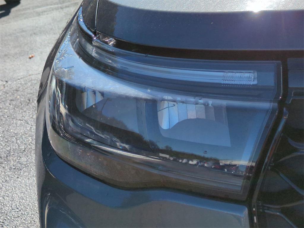 new 2025 Ford Explorer car, priced at $42,569