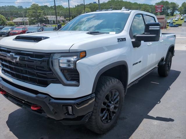 used 2025 Chevrolet Silverado 3500 car, priced at $77,290