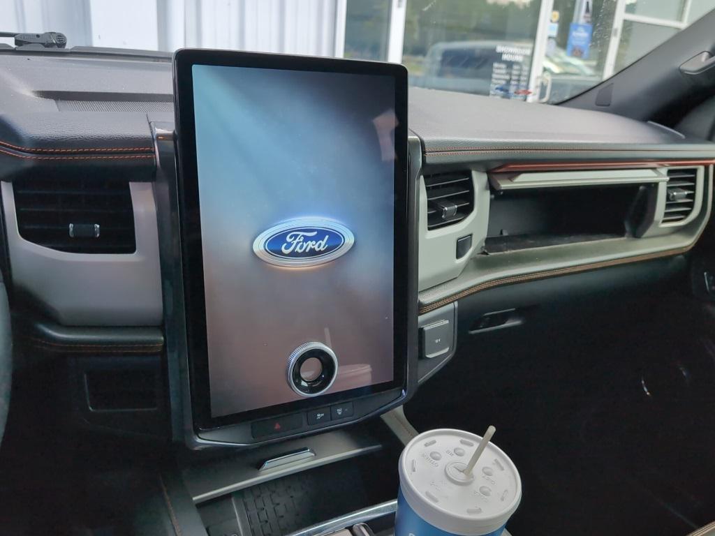 used 2022 Ford Expedition car, priced at $46,902