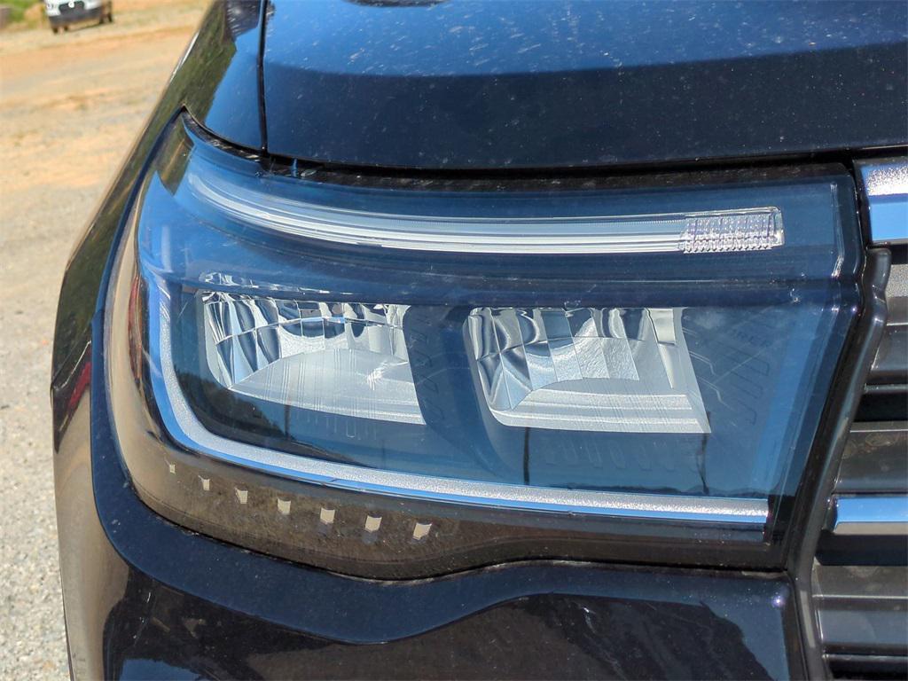 new 2025 Ford Explorer car, priced at $39,264