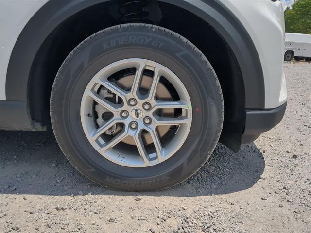 new 2025 Ford Explorer car, priced at $40,059
