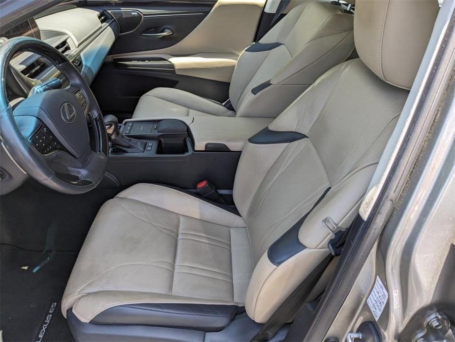 used 2019 Lexus ES 300h car, priced at $26,775