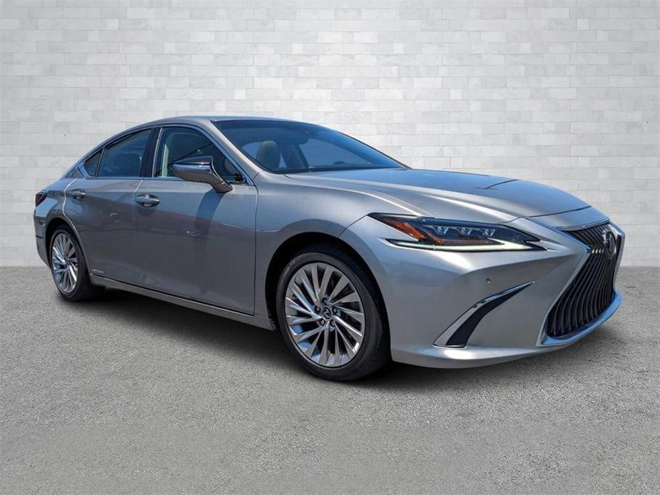 used 2019 Lexus ES 300h car, priced at $26,775