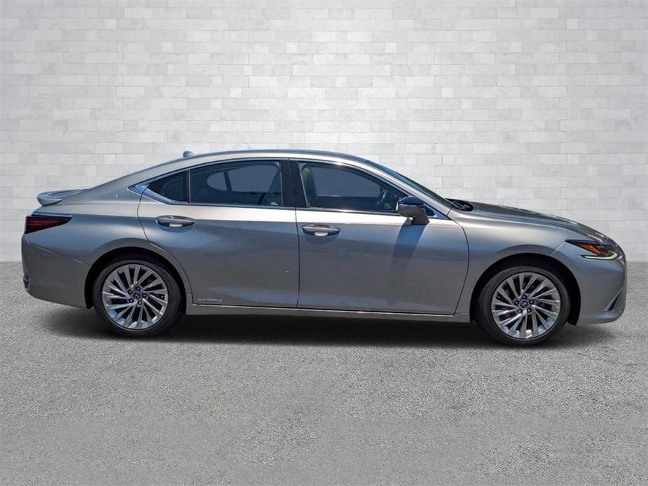 used 2019 Lexus ES 300h car, priced at $26,775