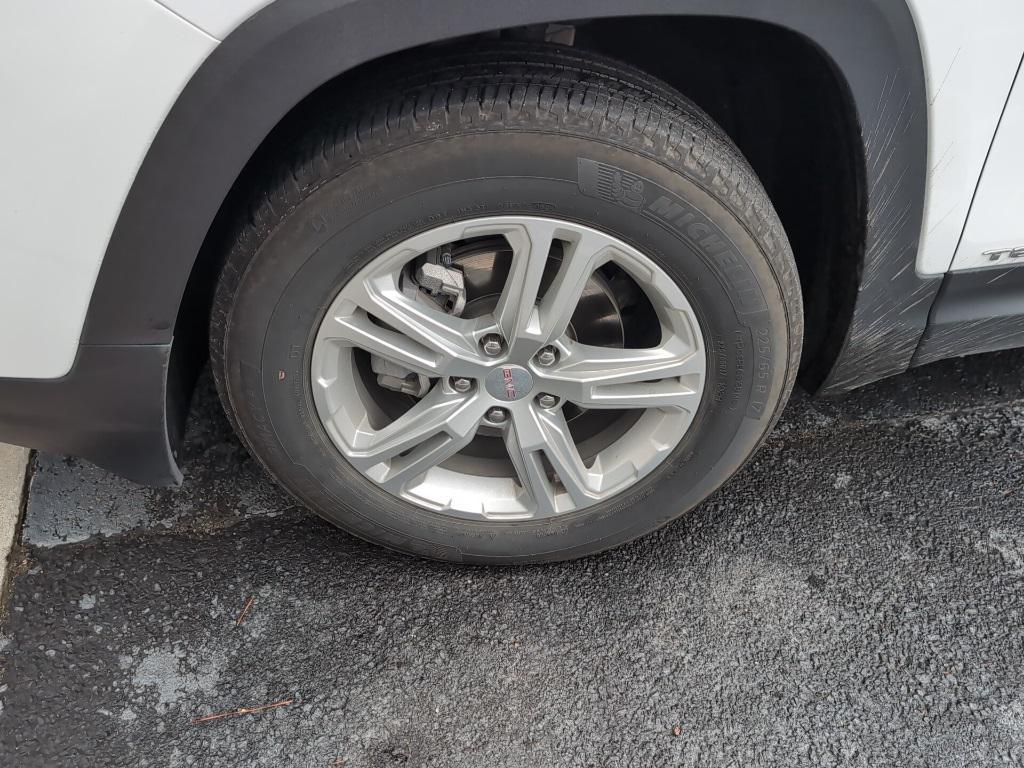 used 2024 GMC Terrain car, priced at $23,173