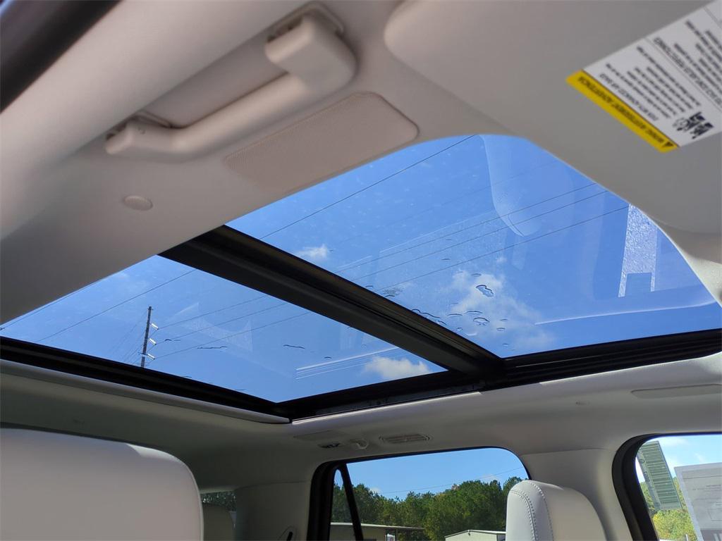 new 2025 Ford Expedition Max car, priced at $91,124