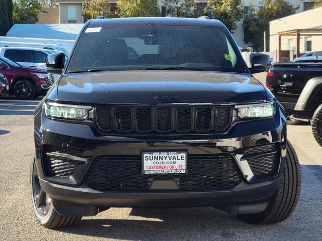 new 2025 Jeep Grand Cherokee car, priced at $49,170