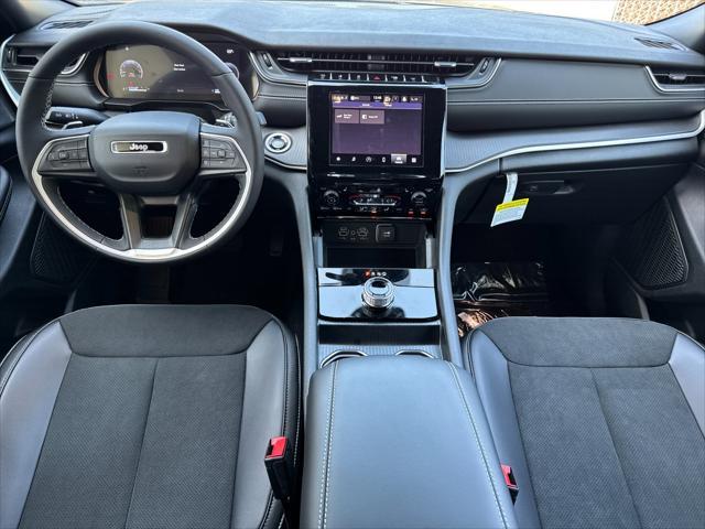 new 2025 Jeep Grand Cherokee car, priced at $49,170