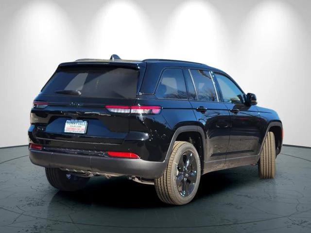 new 2025 Jeep Grand Cherokee car, priced at $49,170
