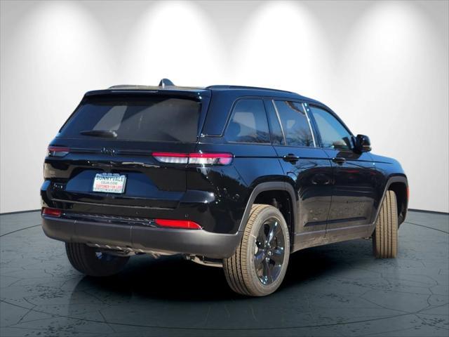 new 2025 Jeep Grand Cherokee car, priced at $49,170