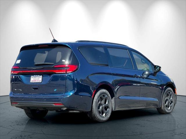 new 2025 Chrysler Pacifica Hybrid car, priced at $60,275