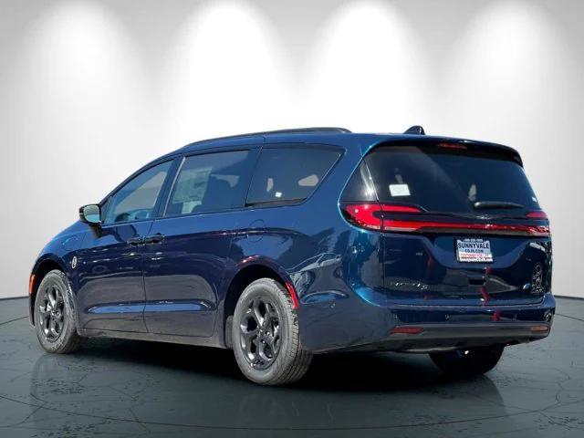 new 2025 Chrysler Pacifica Hybrid car, priced at $60,275
