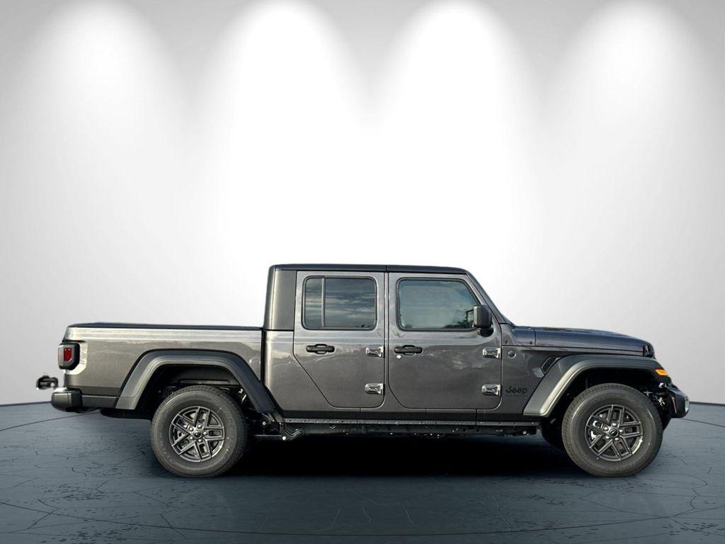 new 2025 Jeep Gladiator car, priced at $48,900