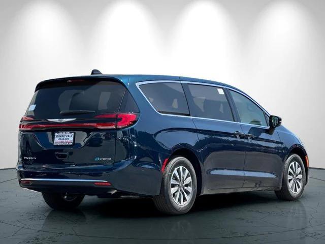 new 2025 Chrysler Pacifica Hybrid car, priced at $59,250