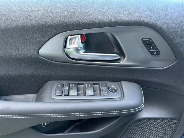 new 2025 Chrysler Pacifica Hybrid car, priced at $59,250