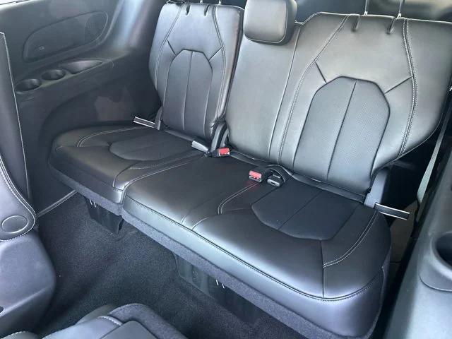 new 2025 Chrysler Pacifica Hybrid car, priced at $59,250