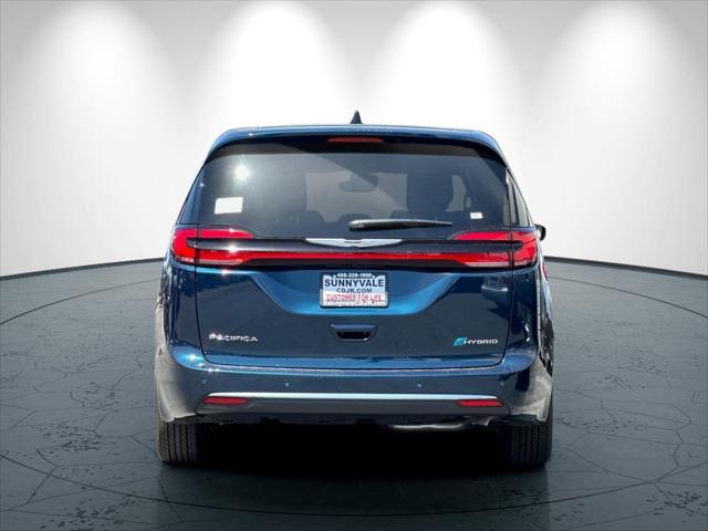 new 2025 Chrysler Pacifica Hybrid car, priced at $59,250