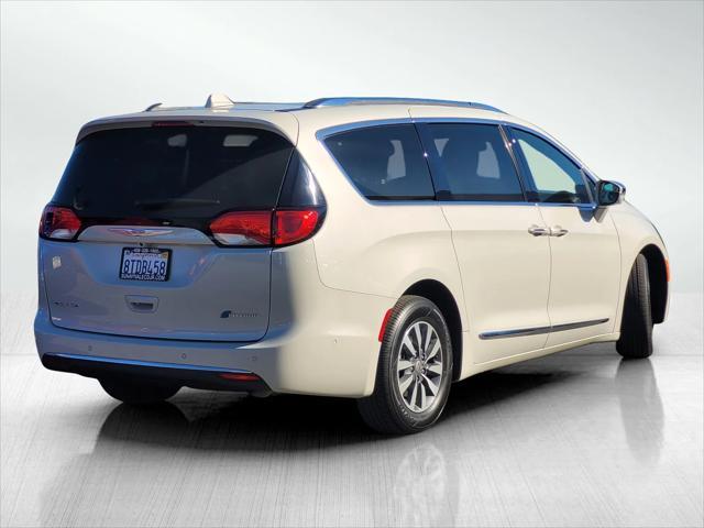 used 2020 Chrysler Pacifica Hybrid car, priced at $29,997