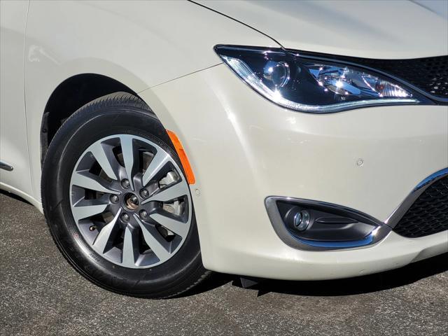 used 2020 Chrysler Pacifica Hybrid car, priced at $29,997