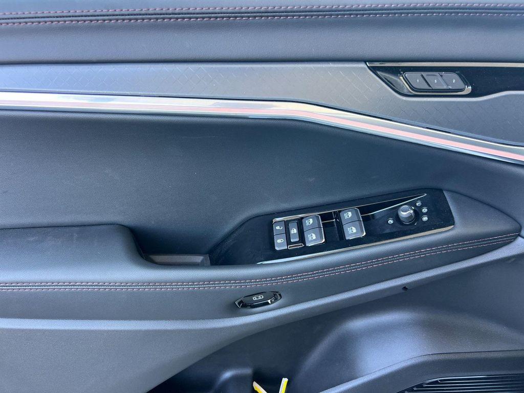 new 2025 Jeep Wagoneer S car, priced at $67,195