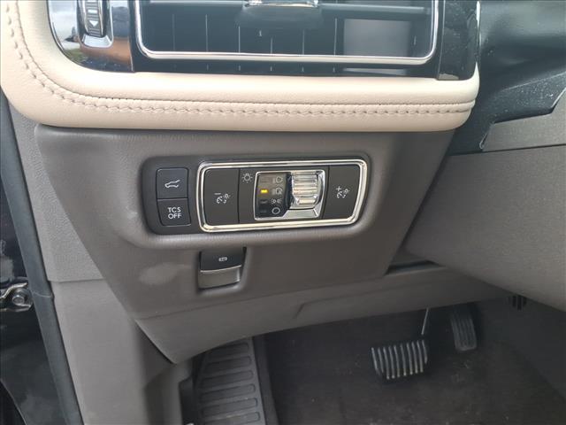 used 2023 Lincoln Nautilus car, priced at $31,595