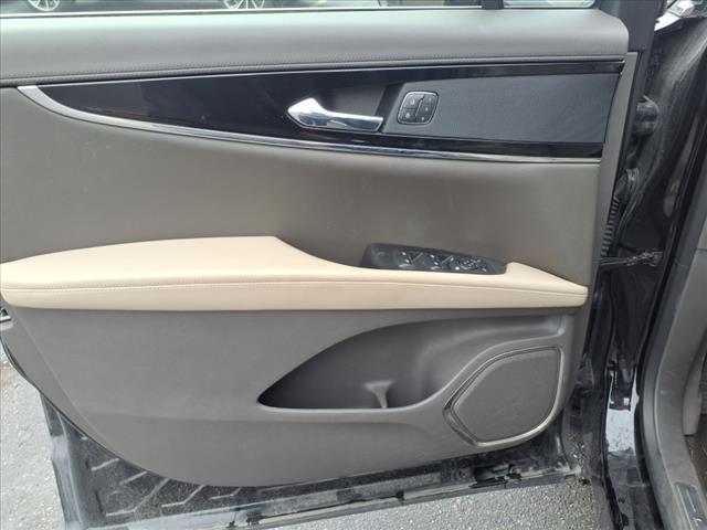 used 2022 Lincoln Nautilus car, priced at $30,495