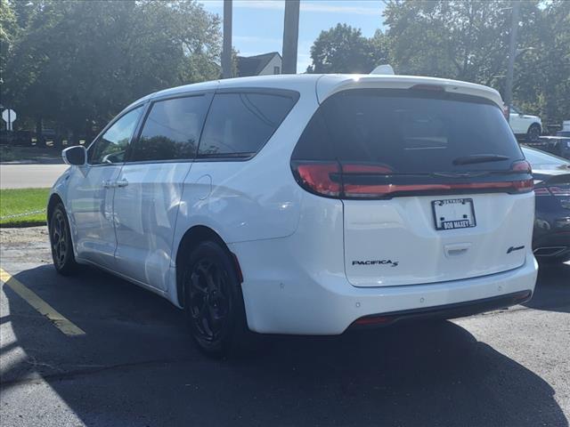 used 2022 Chrysler Pacifica Hybrid car, priced at $30,995