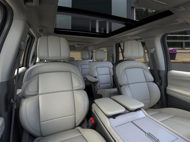 new 2025 Lincoln Navigator L car, priced at $96,750