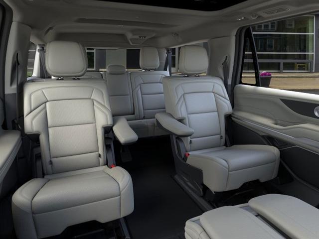 new 2025 Lincoln Navigator L car, priced at $96,750