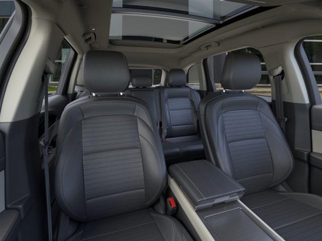 new 2025 Lincoln Nautilus car, priced at $58,502
