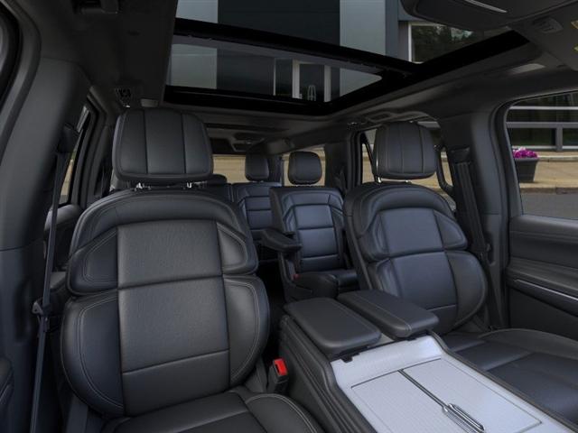 new 2025 Lincoln Navigator L car, priced at $99,660