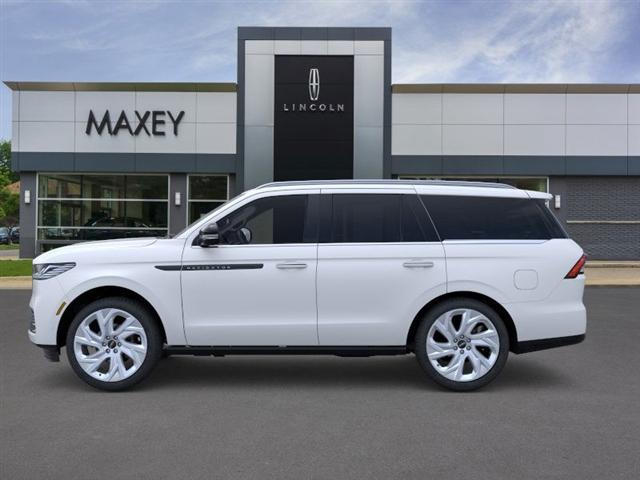 new 2025 Lincoln Navigator car, priced at $111,060