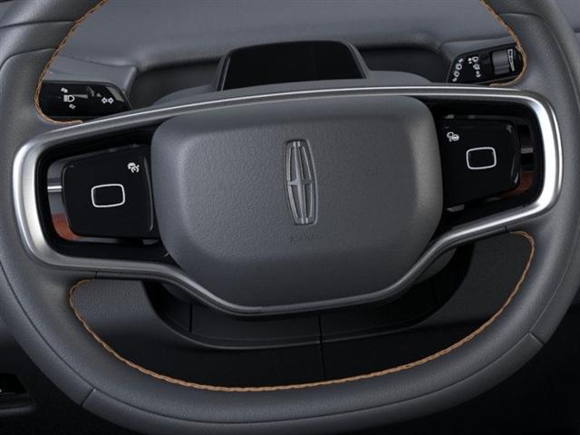 new 2025 Lincoln Navigator car, priced at $111,060