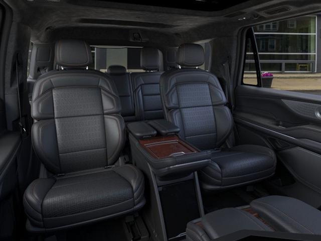 new 2025 Lincoln Navigator car, priced at $111,060