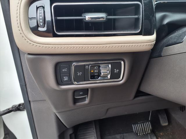 used 2022 Lincoln Nautilus car, priced at $26,990
