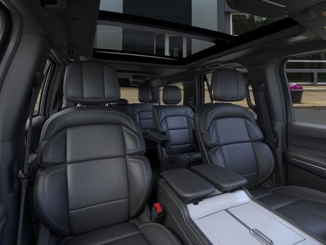 new 2025 Lincoln Navigator L car, priced at $100,220