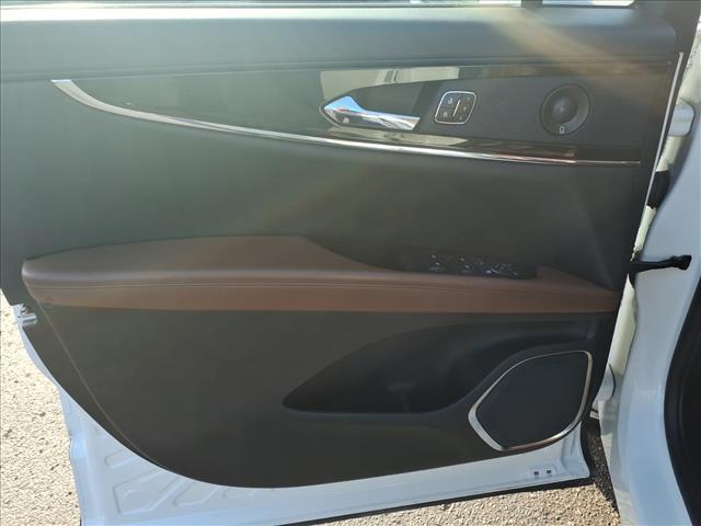 used 2023 Lincoln Nautilus car, priced at $39,599