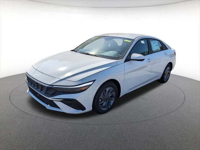 new 2025 Hyundai Elantra HEV car, priced at $26,033