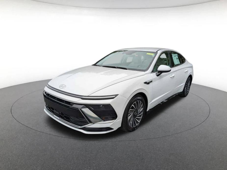 new 2024 Hyundai Sonata Hybrid car, priced at $32,935