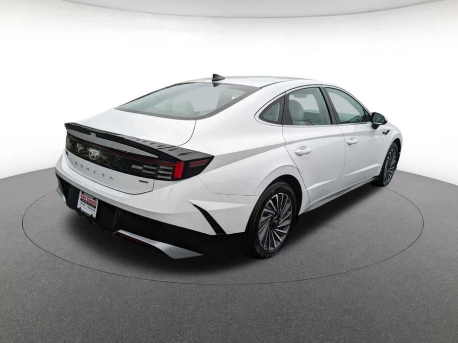 new 2024 Hyundai Sonata Hybrid car, priced at $32,935