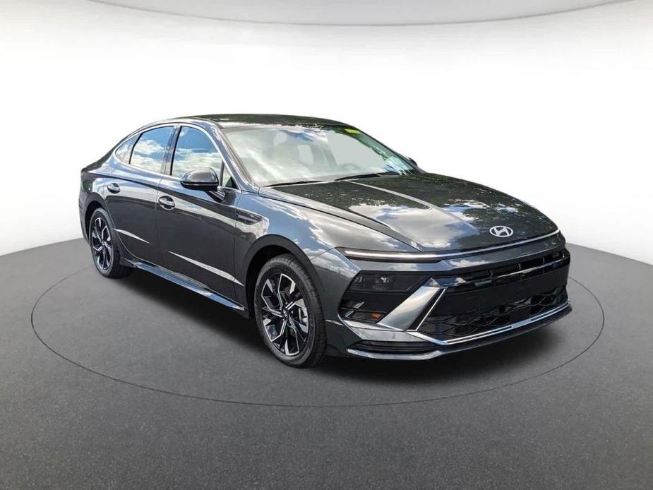 new 2024 Hyundai Sonata car, priced at $29,180